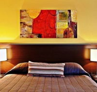 Governor Macquarie Motor Inn - Lightning Ridge Tourism