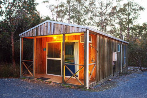 Discovery Parks - Cradle Mountain - Lightning Ridge Tourism 1
