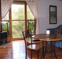 Bluegums Cabins - Lightning Ridge Tourism