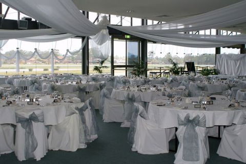 Taree-Wingham Race Club - Lightning Ridge Tourism 2