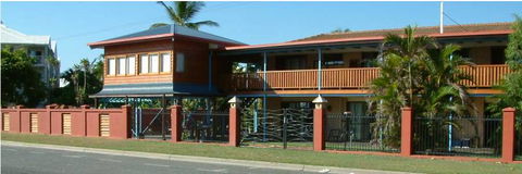 The Gallery On The Beach Cairns - Lightning Ridge Tourism 0
