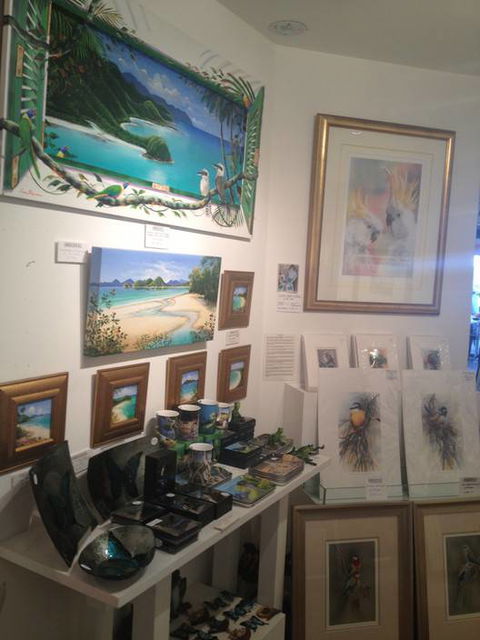 Village Gallery - Lightning Ridge Tourism 2