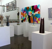 Colin Sweeney Art - Lightning Ridge Tourism