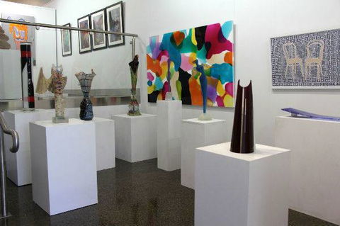 Colin Sweeney Art - Lightning Ridge Tourism 0