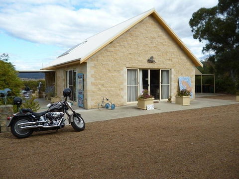 David Mahony Art Gallery & Sculpture Park - Lightning Ridge Tourism 4