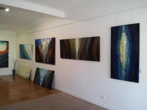 Greg Stevenson Art - Lightning Ridge Tourism 1