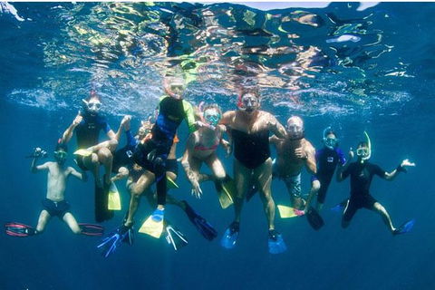 VIP Luxury Chartered Escapes, Exploring The Reef At Your Own Pace - Lightning Ridge Tourism 13