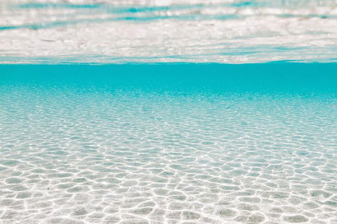 VIP Luxury Chartered Escapes, Exploring The Reef At Your Own Pace - Lightning Ridge Tourism 44
