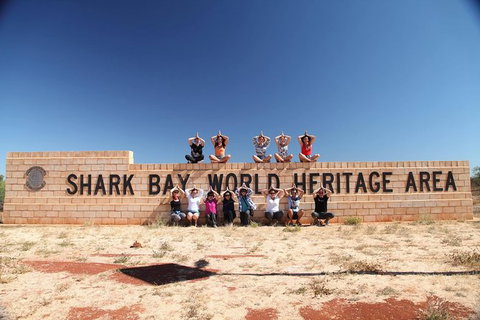 7-Day Exmouth Explorer Via Pinnacles Monkey Mia Ningaloo Reef Returning To Perth - Lightning Ridge Tourism 14