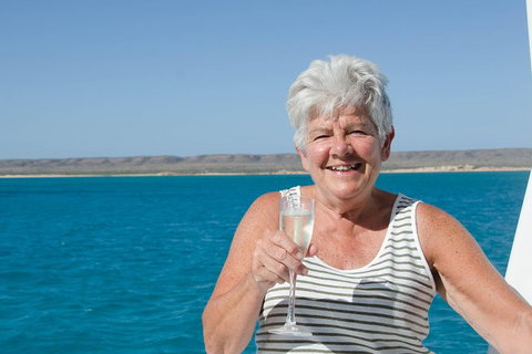 Swim With Whale Sharks - Ningaloo Reef - 3 Islands Whale Shark Dive - Lightning Ridge Tourism 5