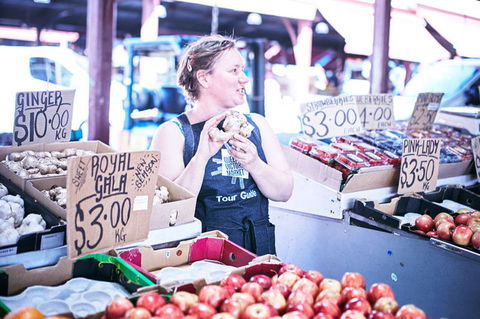 Queen Victoria Market Ultimate Foodie Tour - Lightning Ridge Tourism 7