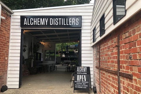 YARRA VALLEY NIGHT TOUR! Gin, Cider, Vodka, Beer, Wine & The World's Best Pizza! - Lightning Ridge Tourism 1