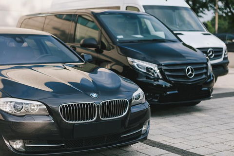 Adelaide Airport To Hotel Round-Trip Private Business Transfer - Lightning Ridge Tourism 0