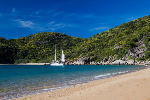 Full-Day Adventure Sailing Experience: Circumnavigate Magnetic Island - Lightning Ridge Tourism 0