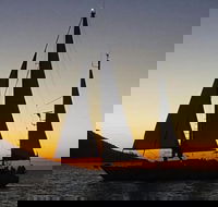 Magnetic Island Sunset Sail - Lightning Ridge Tourism