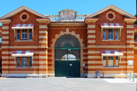Family Friendly History Tour Of Boggo Road Gaol - Lightning Ridge Tourism 0