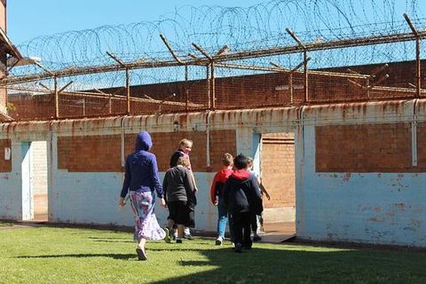 Family Friendly History Tour Of Boggo Road Gaol - Lightning Ridge Tourism 1