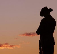 Townsville and the Australian Army Walking History Tour with Optional City Sightseeing - Lightning Ridge Tourism