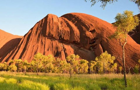 Uluru Sunrise And Guided Base Walk - Lightning Ridge Tourism 2