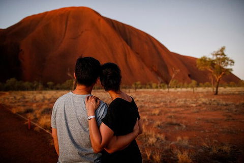 Uluru Sunrise And Guided Base Walk - Lightning Ridge Tourism 16