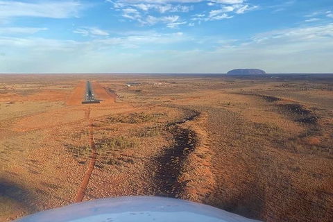 Scenic Flight: Uluru Rock Blast - Lightning Ridge Tourism 3