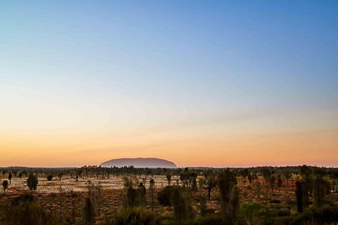 Uluru & Kata Tjuta Sights & Sounds - Lightning Ridge Tourism 10