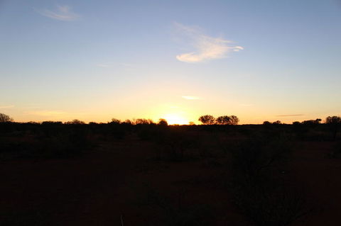 Full Uluru Base Walk At Sunrise Including Breakfast - Lightning Ridge Tourism 7