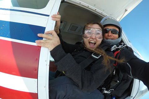 Coffs Harbour Ground Rush Or Max Freefall Tandem Skydive On The Beach - Lightning Ridge Tourism 4