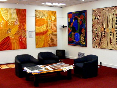 Aboriginal Fine Arts Gallery - Lightning Ridge Tourism 1
