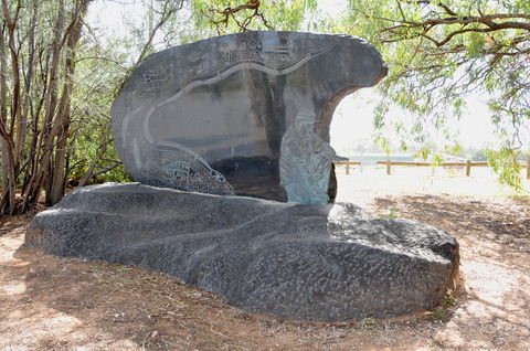 A Special Place For Jimmy James - Lightning Ridge Tourism 0