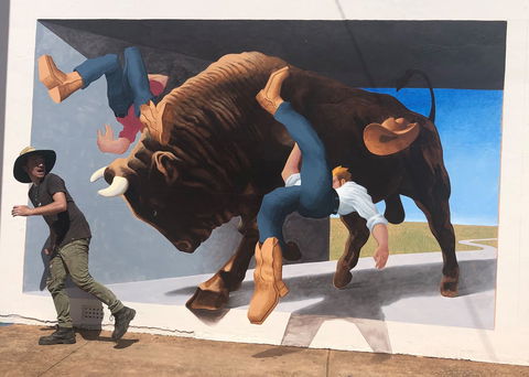 Big Bull Mural - Lightning Ridge Tourism 0