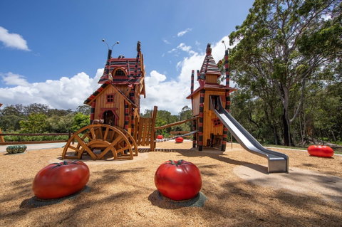 Bray Farm Park - Lightning Ridge Tourism 0