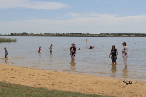 Bristow Smith Reserve Nature Playspace - Lightning Ridge Tourism 1