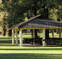 Cattai Farm picnic area - Lightning Ridge Tourism