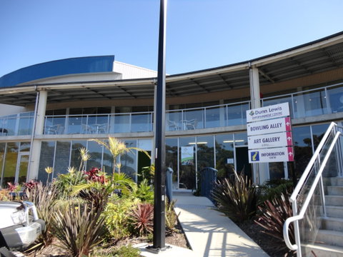 Dunn Lewis Centre - Lightning Ridge Tourism 0