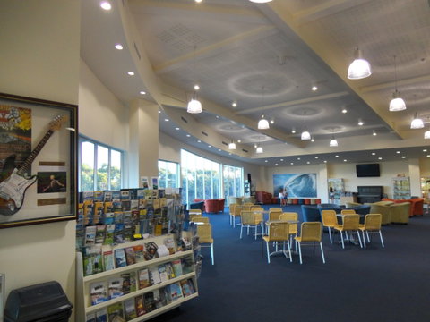 Dunn Lewis Centre - Lightning Ridge Tourism 1