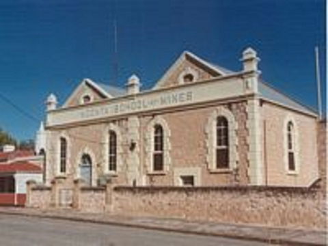 Family History And Resource Centre - Lightning Ridge Tourism 0