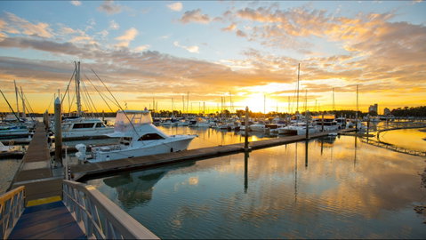 Gladstone Marina - Lightning Ridge Tourism 0