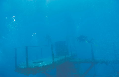 HMAS Perth - Lightning Ridge Tourism 0