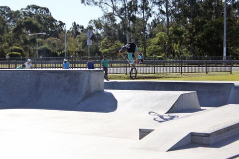 Macquarie Fields Skate Park - Lightning Ridge Tourism 1