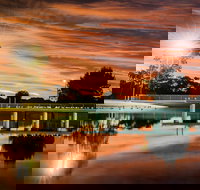 Millicent Swimming Lake - Lightning Ridge Tourism