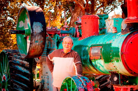 Oaklands Vintage Machinery Museum - Lightning Ridge Tourism 0