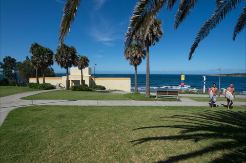 Oak Park Beach Cronulla - Lightning Ridge Tourism 1