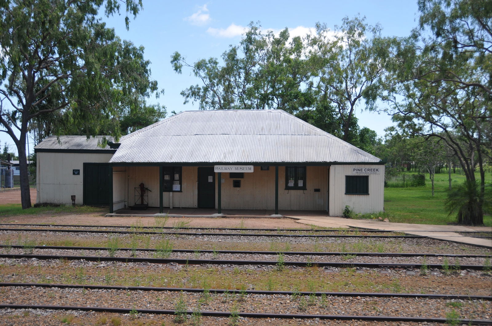 Virginia NT Lightning Ridge Tourism