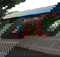 Portable Iron Houses - Lightning Ridge Tourism