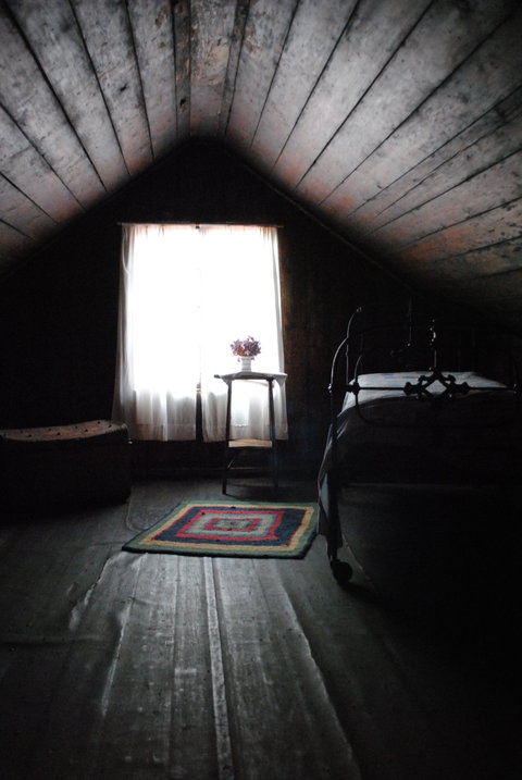 Portable Iron Houses - Lightning Ridge Tourism 2