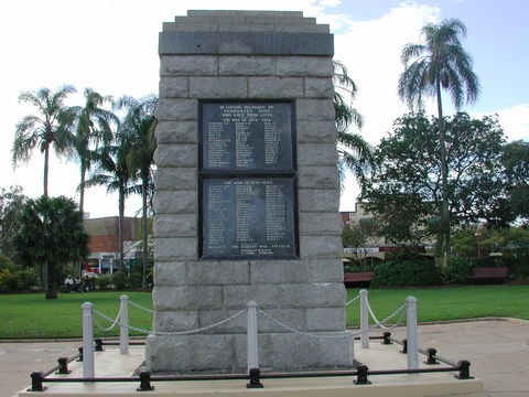 Sandgate War Memorial Park - Lightning Ridge Tourism 1