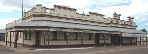 Zara Clark Museum - Lightning Ridge Tourism 1