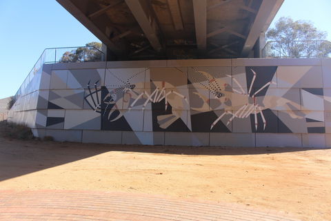 Berri Bridge Mural - Lightning Ridge Tourism 0