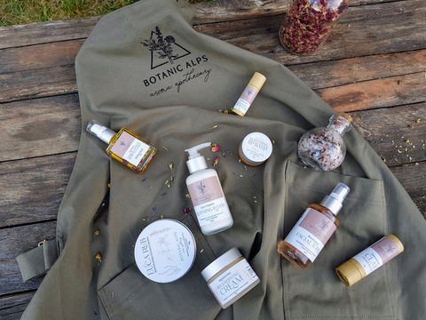 Botanic Alps Aroma Apothecary - Lightning Ridge Tourism 0
